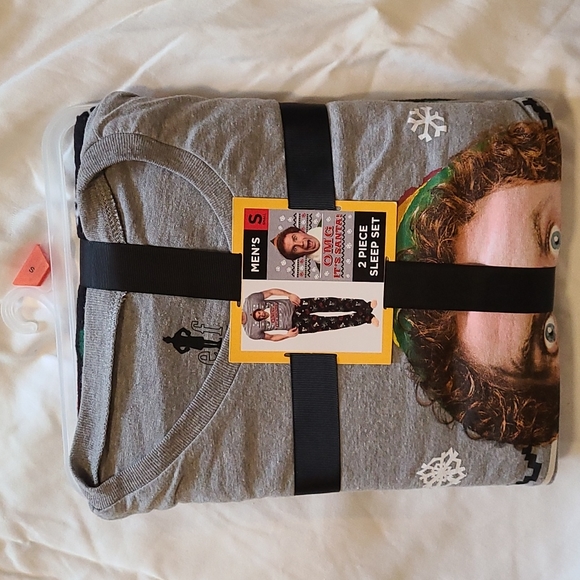 ELF Bundle - Picture 3 of 12